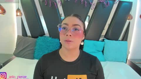 A N T O N E L L E  online show from 05.16.26