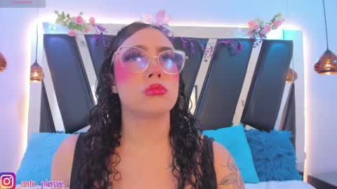 A N T O N E L L E  online show from 05.27.26