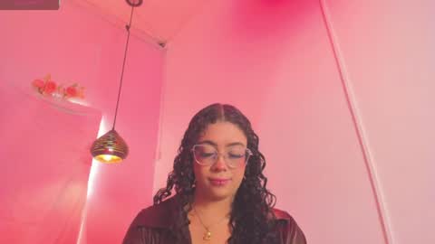 A N T O N E L L E  online show from 07.18.26