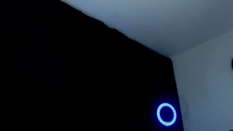 Instagram miguelangel1802  online show from 03.10.25