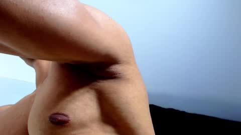 Instagram miguelangel1802  online show from 10.18.25