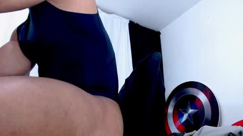 Instagram miguelangel1802  online show from 04.16.26