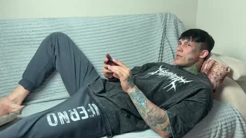 Tom online show from 04.25.26