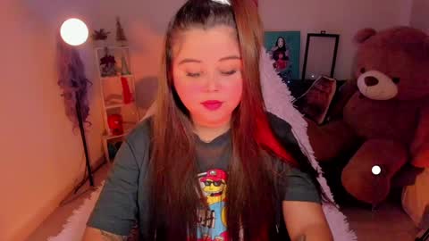   Independent model  online show from 12.21.24