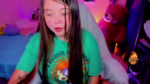   Independent model  online show from 03.12.25