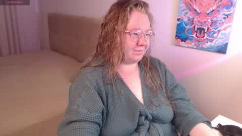 Anya Muna online show from 12.21.25