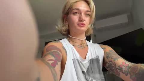 Snapshot of anyacoke chatting on 02.27.26 Isannah online show from 02.27.26