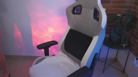 anya online show from 02.16.25