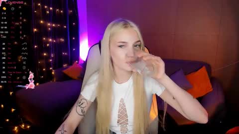 Anya online show from 10.13.25