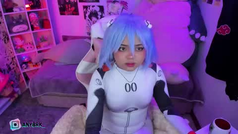 Any online show from 10.05.25