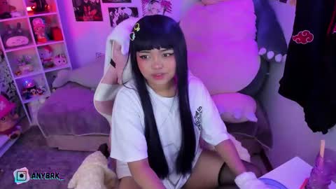 Any online show from 10.09.25