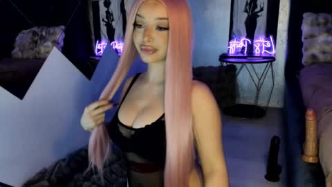 Snapshot of anyolaveritas chatting on 11.23.25 Sophie online show from 11.23.25