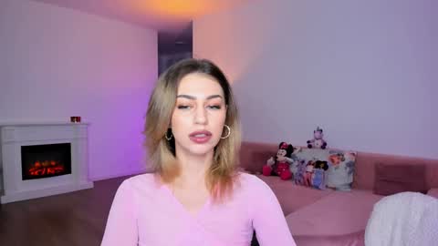 Anysa Smith online show from 12.07.24