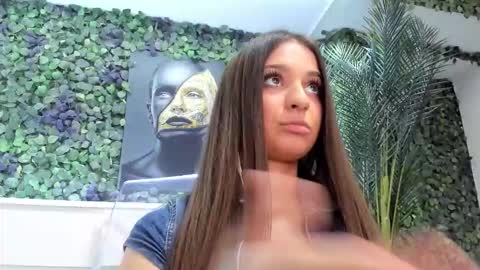 Anyssia  online show from 09.10.25