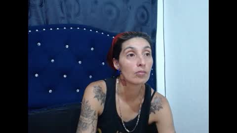 Snapshot of anyu_1306 chatting on 01.10.25 anyu online show from 01.10.25