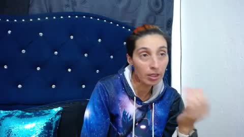 Snapshot of anyu_1306 chatting on 01.14.25 anyu online show from 01.14.25