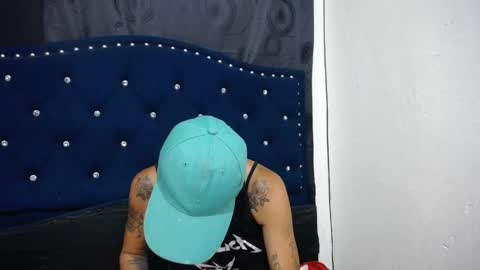 Snapshot of anyu_1306 chatting on 02.03.25 anyu online show from 02.03.25