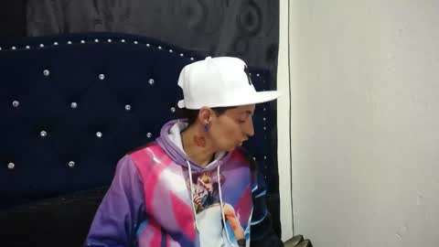 Snapshot of anyu_1306 chatting on 03.01.25 anyu online show from 03.01.25