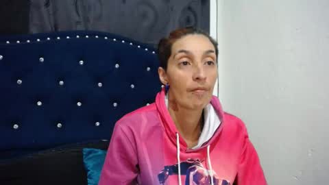 Snapshot of anyu_1306 chatting on 03.08.25 anyu online show from 03.08.25