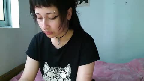 Snapshot of aoi_dandelion chatting on 01.05.25 aoi_dandelion online show from 01.05.25