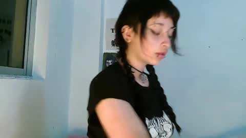 Snapshot of aoi_dandelion chatting on 01.06.25 aoi_dandelion online show from 01.06.25