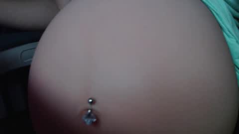 Snapshot of aori__ chatting on 11.22.25 Aori online show from 11.22.25