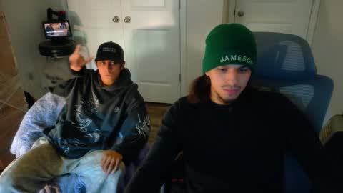 ApacheWithWebcam online show from 12.20.25