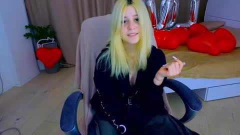 ApheliaStar online show from 02.08.26