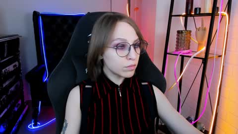 Snapshot of aphexqueen chatting on 12.08.24 APHEX QUEEN online show from 12.08.24