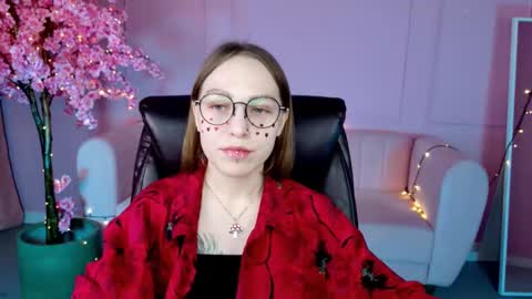 Snapshot of aphexqueen chatting on 01.29.25 APHEX QUEEN online show from 01.29.25