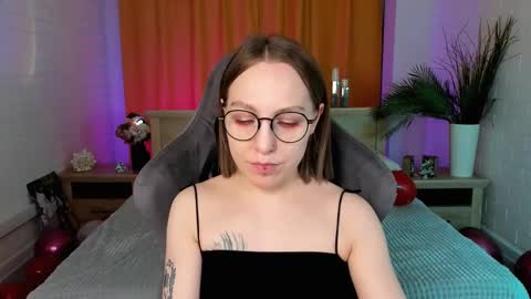 Snapshot of aphexqueen chatting on 02.09.25 APHEX QUEEN online show from 02.09.25