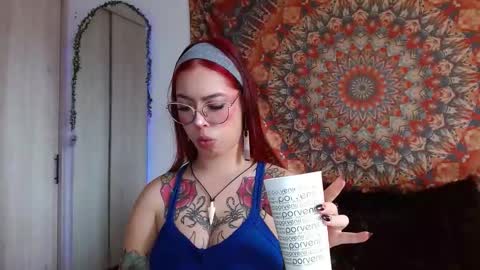 Snapshot of aphrodite__bloom chatting on 09.19.25 aphrodite__bloom online show from 09.19.25