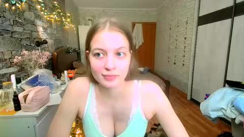 Snapshot of aphrodite_wow_ chatting on 04.30.26 Aphrodite online show from 04.30.26
