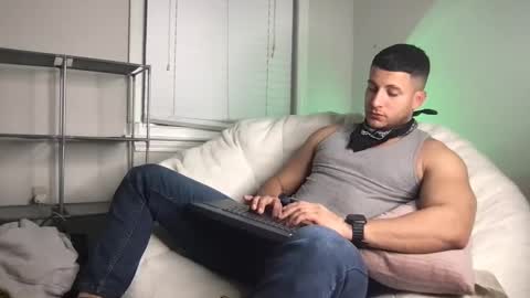 Snapshot of apolo_strange chatting on 02.21.25 apolo_strange online show from 02.21.25