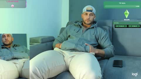 Snapshot of apolo_strange chatting on 10.08.25 apolo_strange online show from 10.08.25