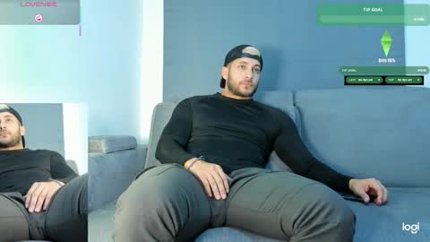 Snapshot of apolo_strange chatting on 10.18.25 apolo_strange online show from 10.18.25