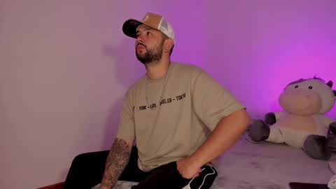 Snapshot of apolorising_ chatting on 09.16.25 Lola Apolo online show from 09.16.25