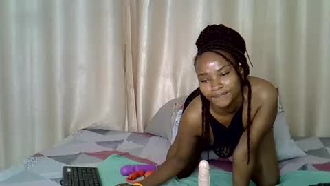 Snapshot of apple_queen24 chatting on 02.16.26 Apple queen online show from 02.16.26