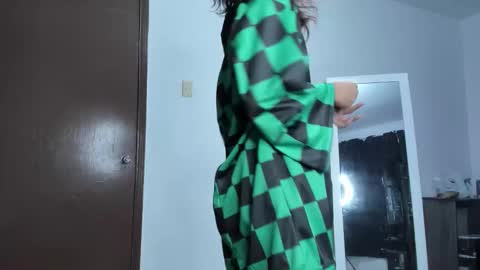 Snapshot of applehot_lr chatting on 09.16.25 sofi y kevin online show from 09.16.25