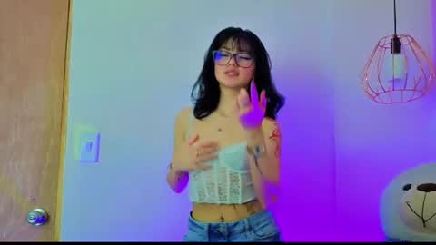 Snapshot of april_bennett chatting on 06.30.26 online show from 06.30.26
