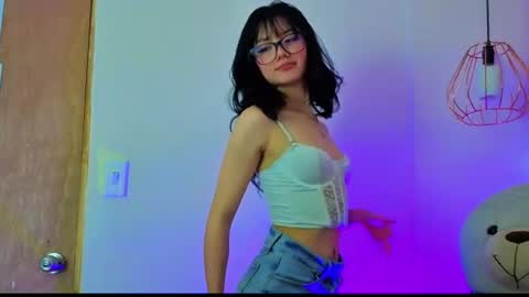 Snapshot of april_bennett chatting on 07.03.26 online show from 07.03.26
