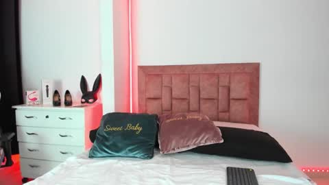 april collinsxx online show from 03.25.26