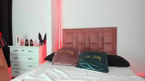 april collinsxx online show from 06.08.26