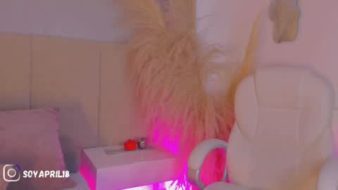 Snapshot of april_ebony18_ chatting on 04.10.26 April online show from 04.10.26