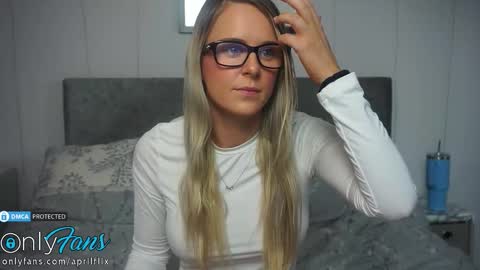 Snapshot of april_flix chatting on 10.08.25 April Flix online show from 10.08.25