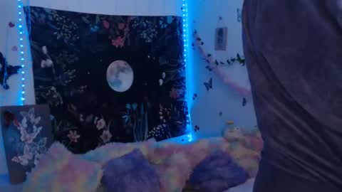 april_l6 online show from 04.01.26