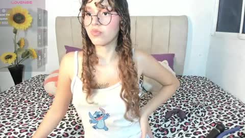 Snapshot of april_obssesion chatting on 04.10.26 April online show from 04.10.26