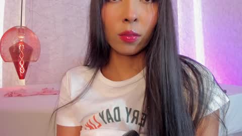 Snapshot of aprilalen chatting on 01.27.25 April online show from 01.27.25