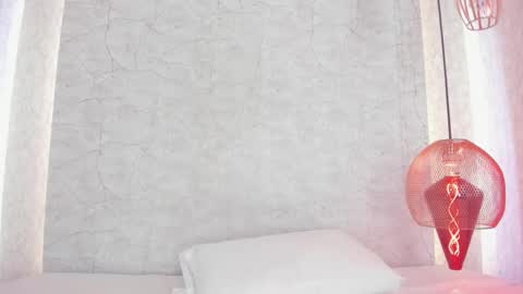 Snapshot of aprilalen chatting on 02.11.25 April online show from 02.11.25