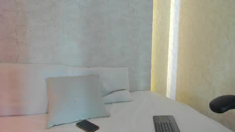 Snapshot of aprilalen chatting on 03.05.25 April online show from 03.05.25